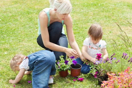 Professional garden care and planting in Isle of Dogs