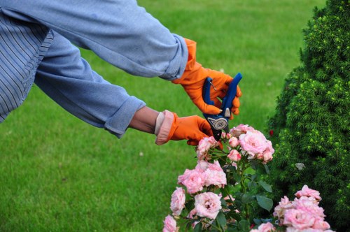 Confidential secure checkout for Isle of Dogs gardeners
